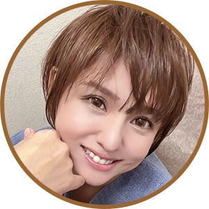 山村茜
