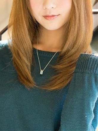 キュートなアイドル顔の『小夏』さん