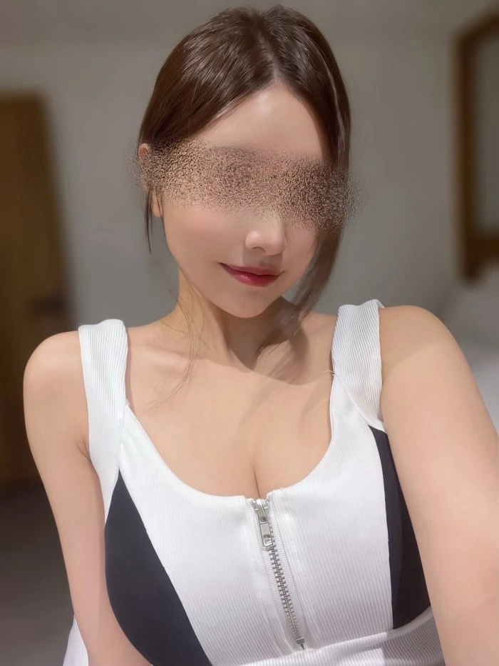 完成されたボディーにキレカワフェイスのグラドル美女