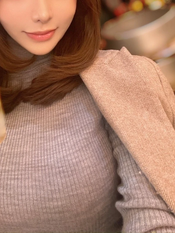 優美な雰囲気を醸し出すスタイル抜群のキレカワ系OL