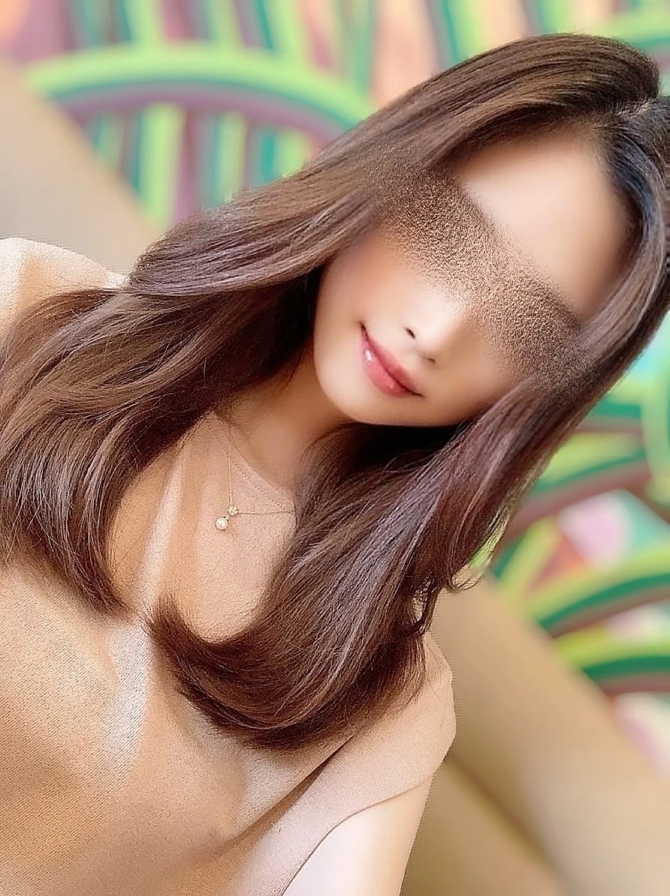 完璧なスタイルと抜群のルックス現役モデル美女