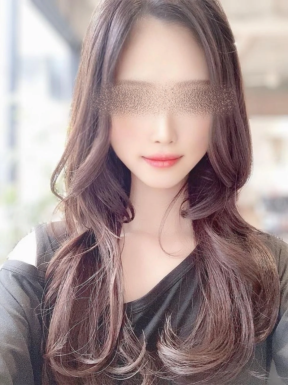 完璧なスタイルと抜群のルックス現役モデル美女