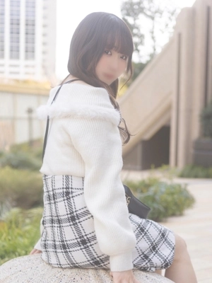 白雪 ももか