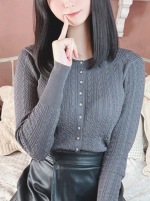 すず【F乳理系美人女子大生】
