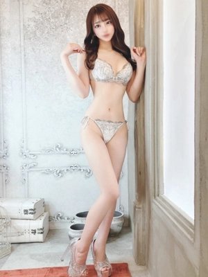 さえ【ほんわかエッチの美女】