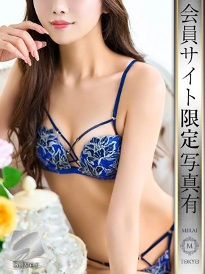 友田めぐ