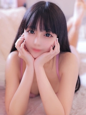 あいの【黒髪美少女の天使】