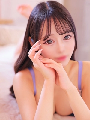 すう【激カワアイドル系美女】