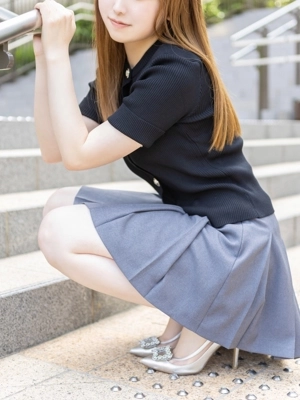 栗林 まなつ