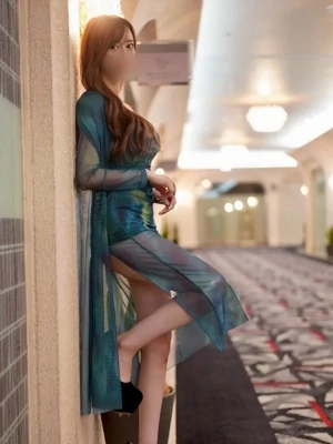 服部 みなよ