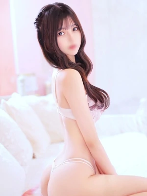 せり【魅惑のE乳美少女】