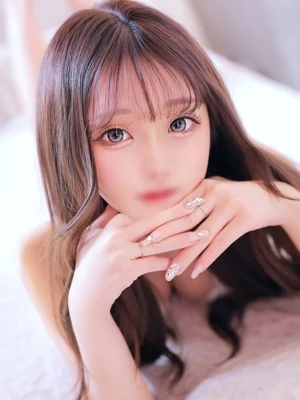 ういな【激カワ神乳大学生】