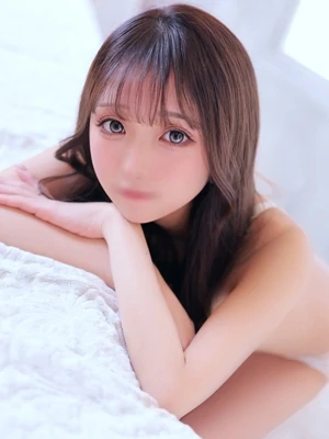 ういな【激カワ神乳大学生】