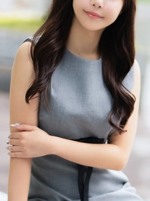 由彩 詩織