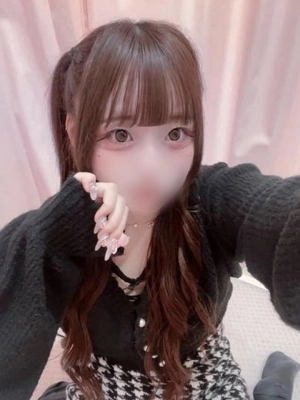 もな【色白F乳神スタイル】