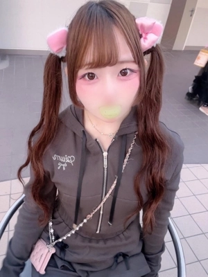 もな【色白F乳神スタイル】