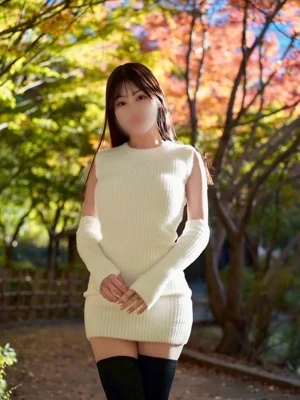 三戸 ひなり