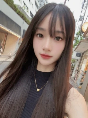 まいか【有名TikT○ker】