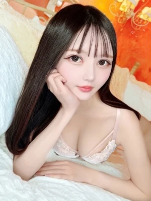 せれな【佐藤○ア激似清楚美女】