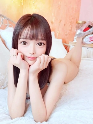 かるあ【電マで潮吹き確定美女】