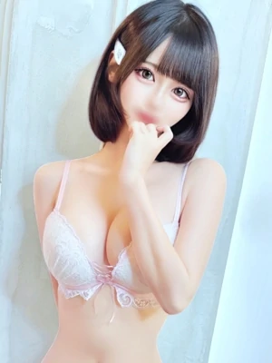 すず【モモを彷彿】