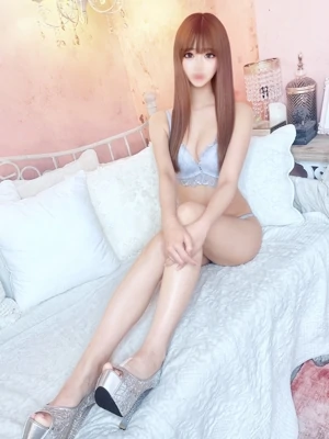あやか【高身長美人キス魔】