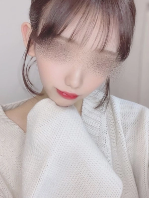 成澤 エミリ