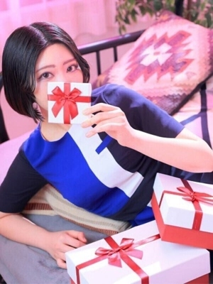 暁月れいら