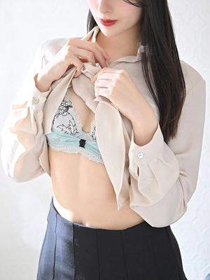 大崎　メイ