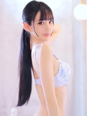 ねむ【完未の大学生のほぼ処女】
