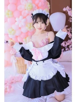 つきこ