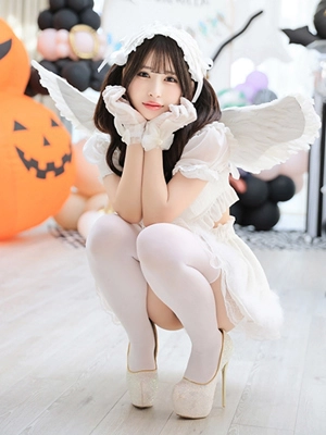つきこ